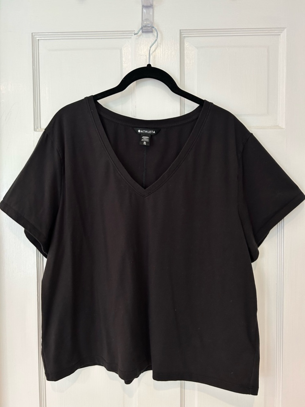 Athleta Essential V-Neck Short Sleeve Top Black XL